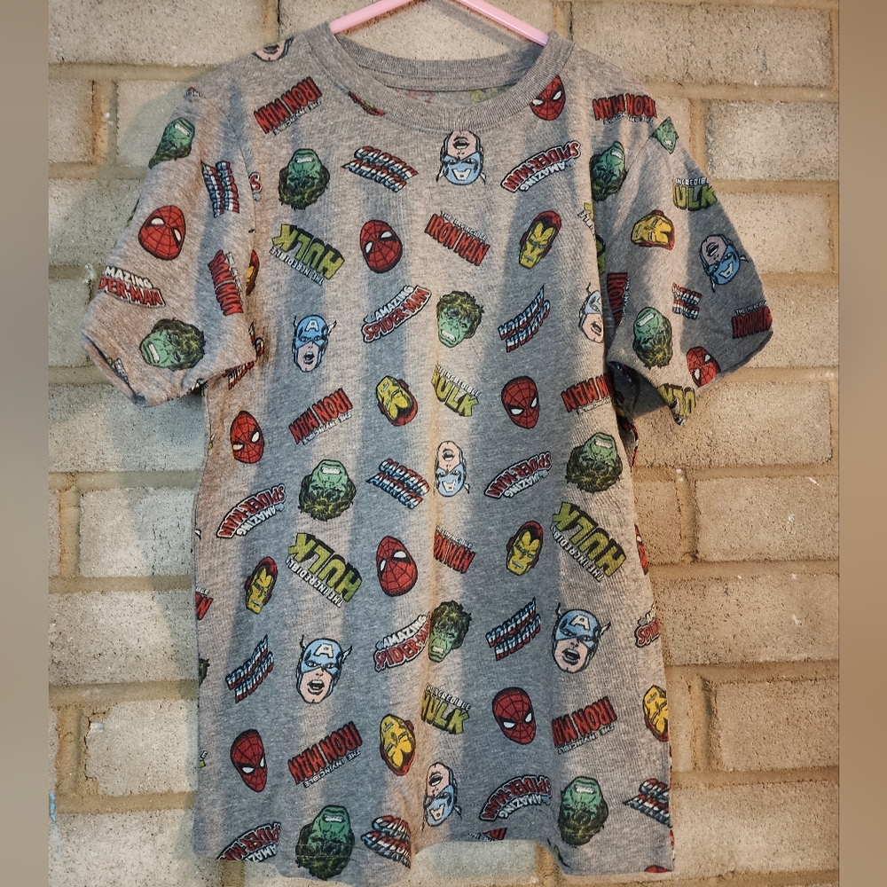 Nwot Marvel Gray Graphic Tee